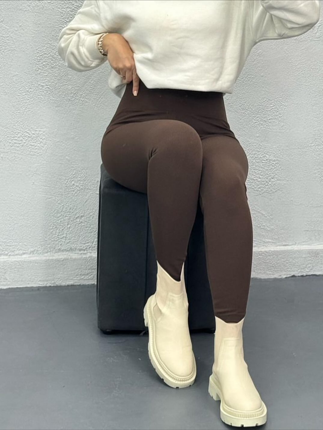 لگ قهوه ای کبریتی مدل کمر گنی ،تو کرک۴۳۰ت و بدون کرک ۳۴۰ت